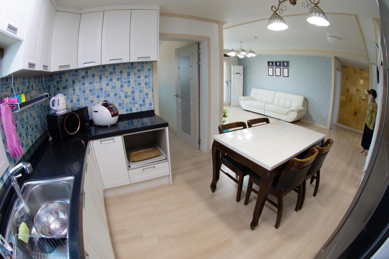 Geoje Blueberry Pension מראה חיצוני תמונה