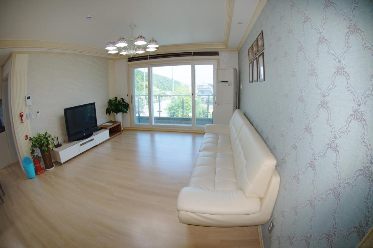 Geoje Blueberry Pension מראה חיצוני תמונה