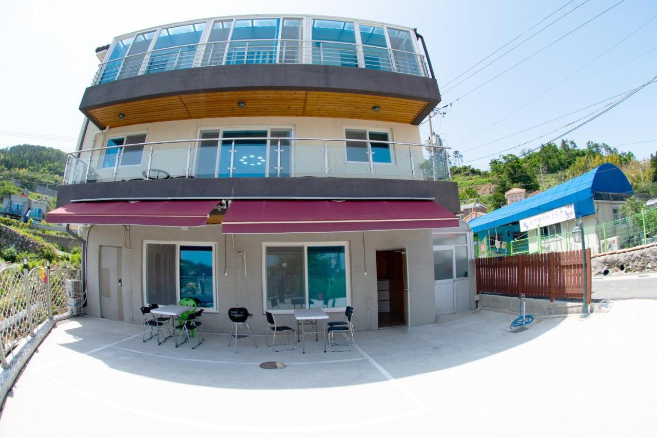 Geoje Blueberry Pension מראה חיצוני תמונה